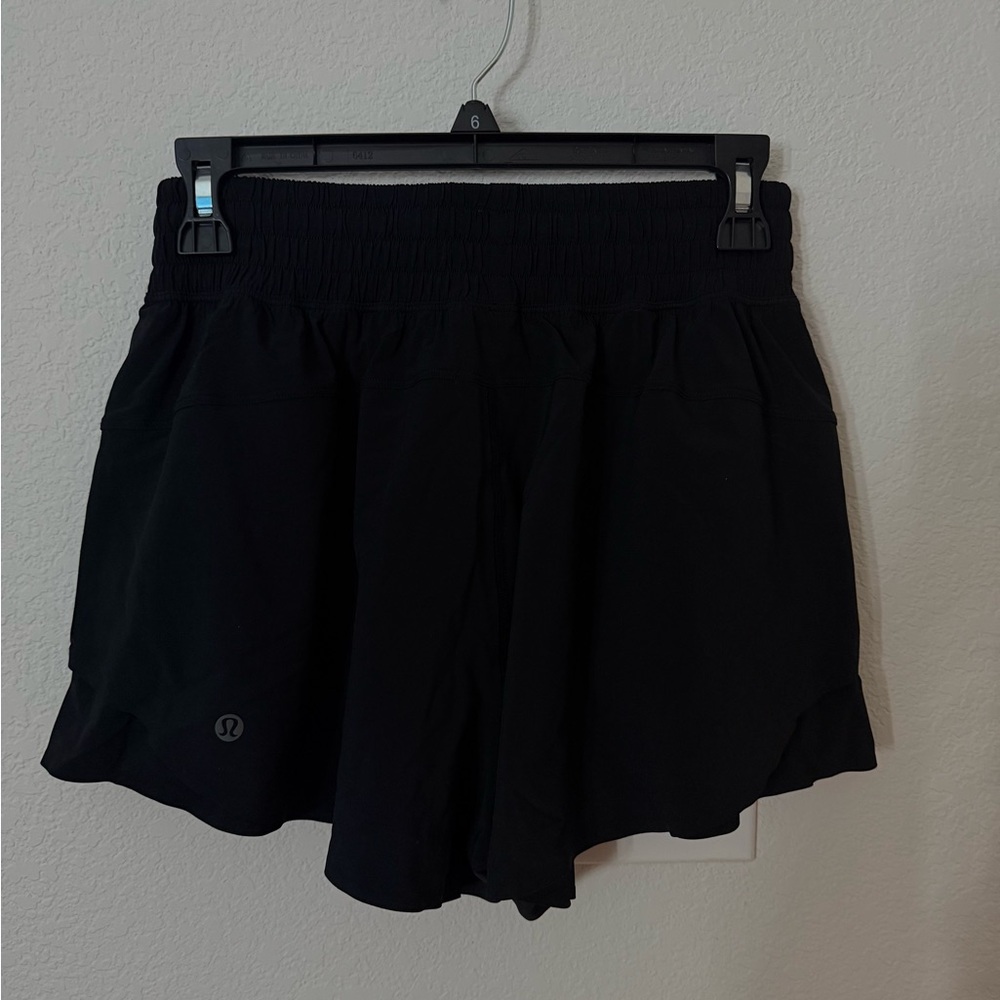 NWT Lululemon Athletica Black Smocked-Waist Shorts - Picture 3 of 5